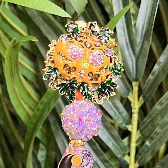 Halloween Hand-Made Custom Extended Beaded Pen with Large Fancy Jack-O-Lantern. - Picture 9 of 9